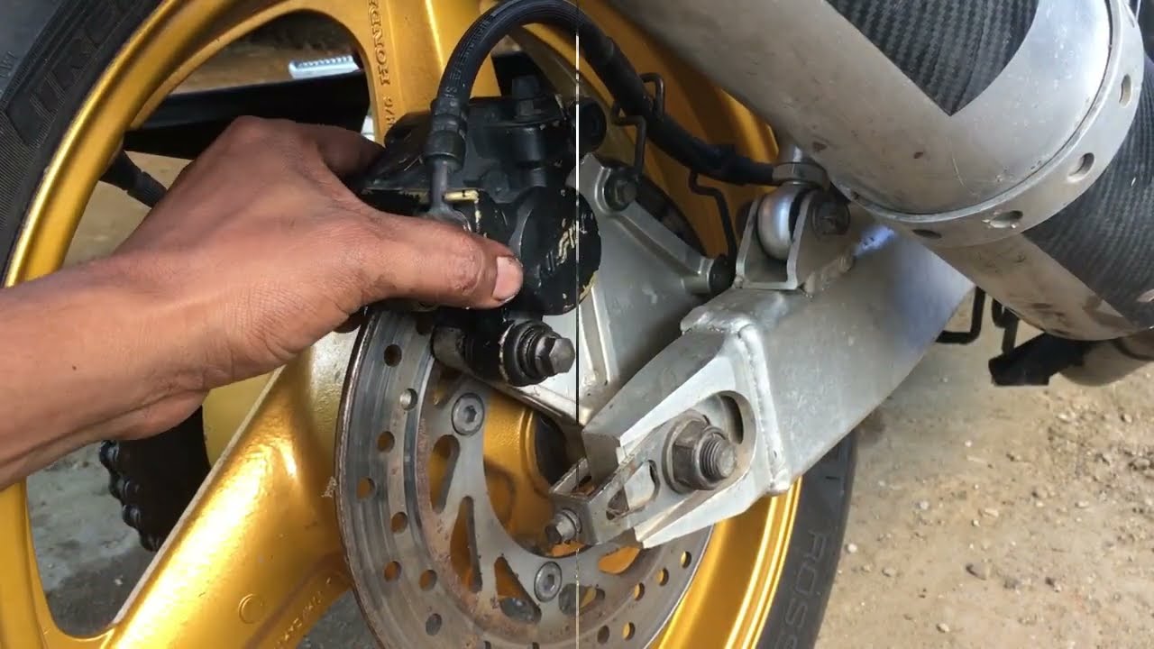 Rear Disc brake repair - motorbike (NC-42 Honda CB4)