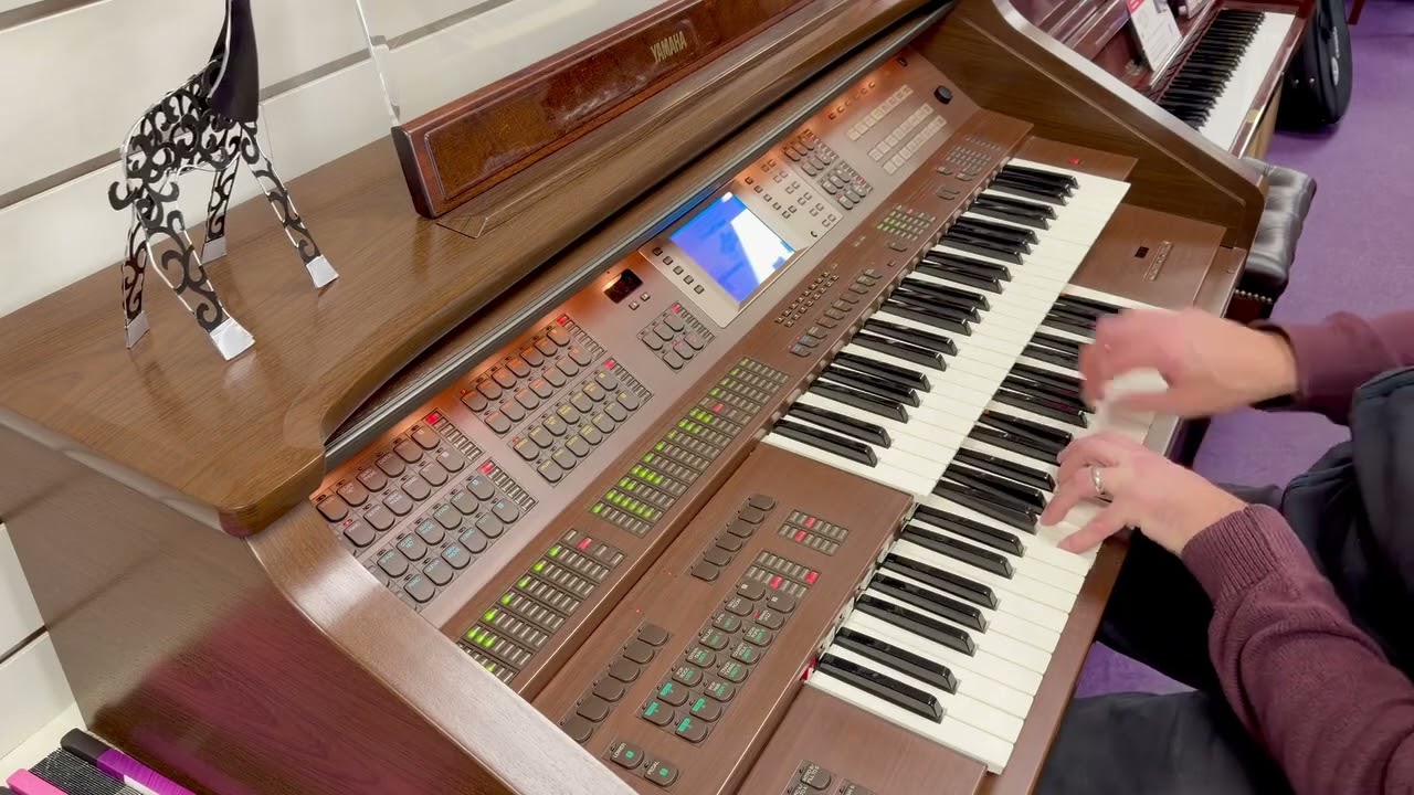 Yamaha Electone AR-100 Organ 'Blue Christmas' #yamaha #electone #ar100 #organ #christmas #organist