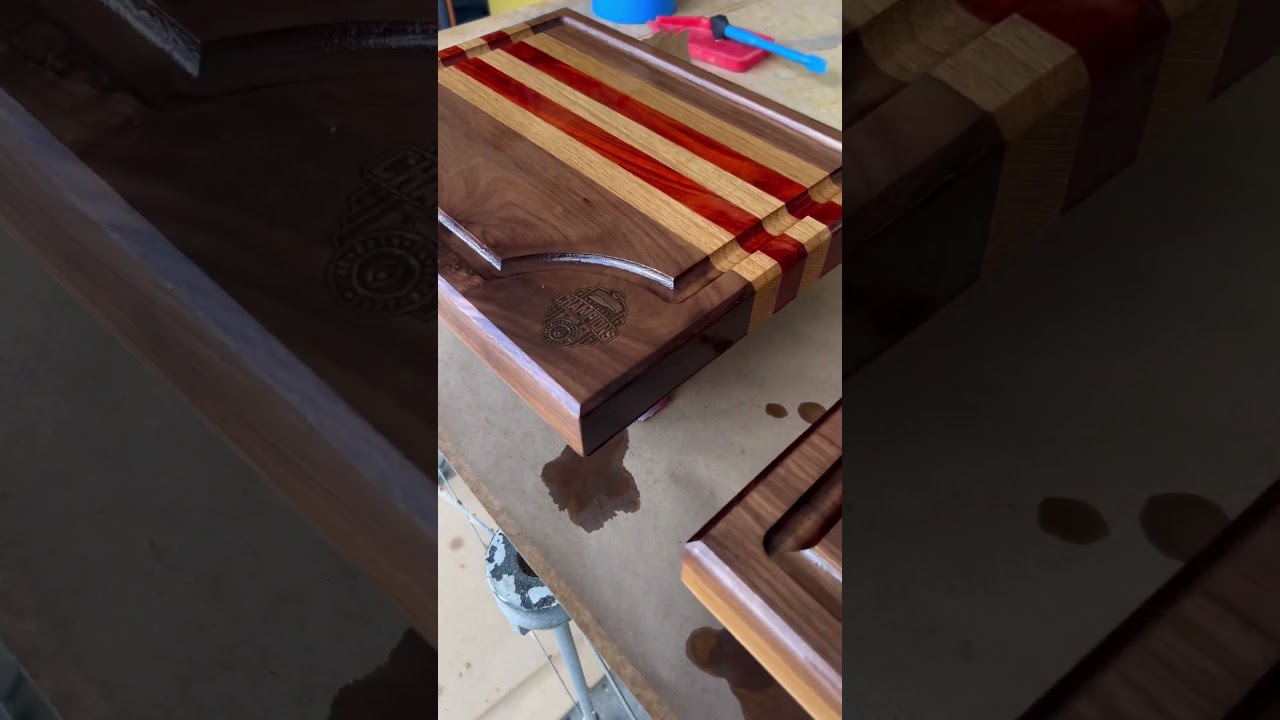 Two more fresh UGA boards finished up! 💯🐾💯🐾 #customdesign #cuttingboard #uga #athensga #woodwork