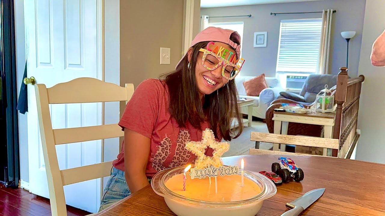 HAPPY BIRTHDAY MARA!!!