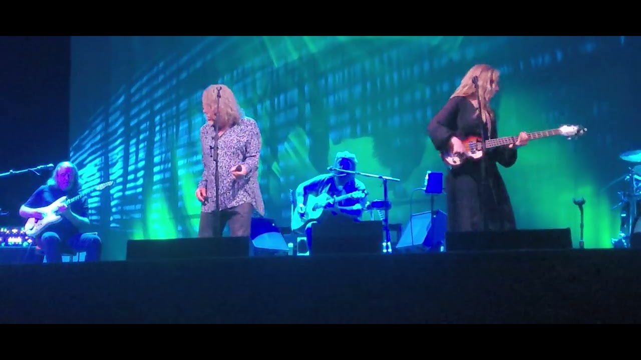 Robert Plant & Saving Grace - Let The Four Winds Blow Live @ Teatro EuropAuditorium Bologna 14/10/24