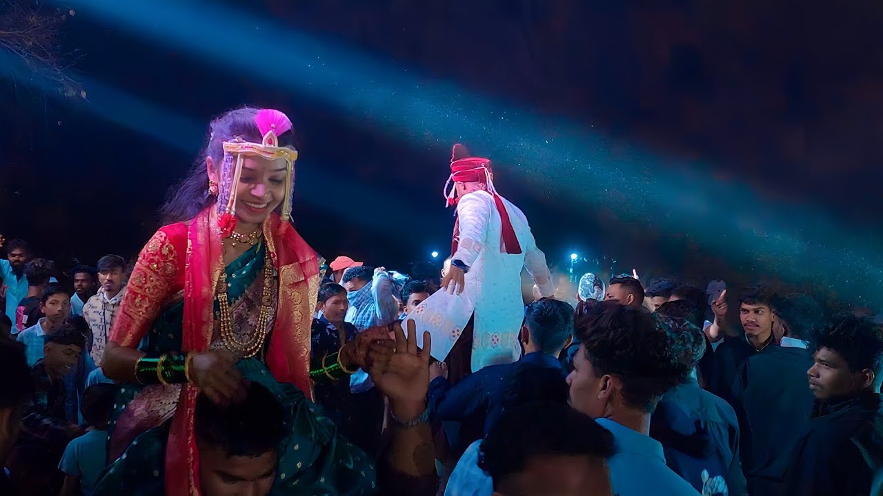 नवरा & नवरीला फार उचलुन उचलुन नाचवल 😍 Ekta Dj Musical MH 🔥 Radhu Bhai Aadiwasi Dance 