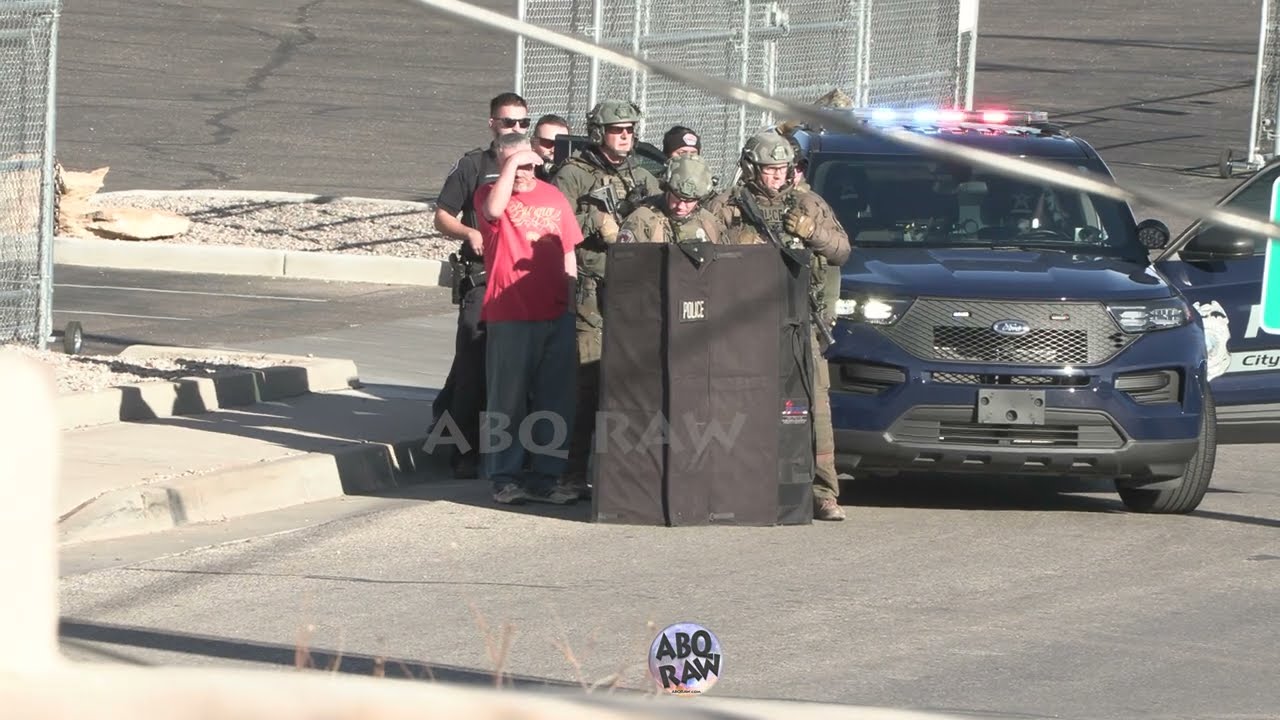 Suspect Kills Family Member Flees Scene in Albuquerque
