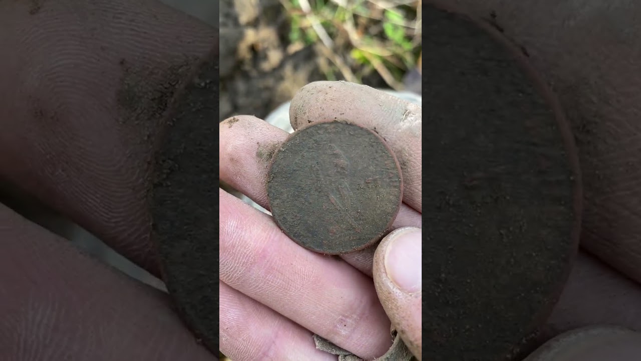 Шляпа ходячая и Рупь🤣