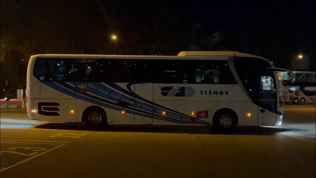 ČSAD Tišnov Fernbus Ankunft im Zürcher Busbahnhof 