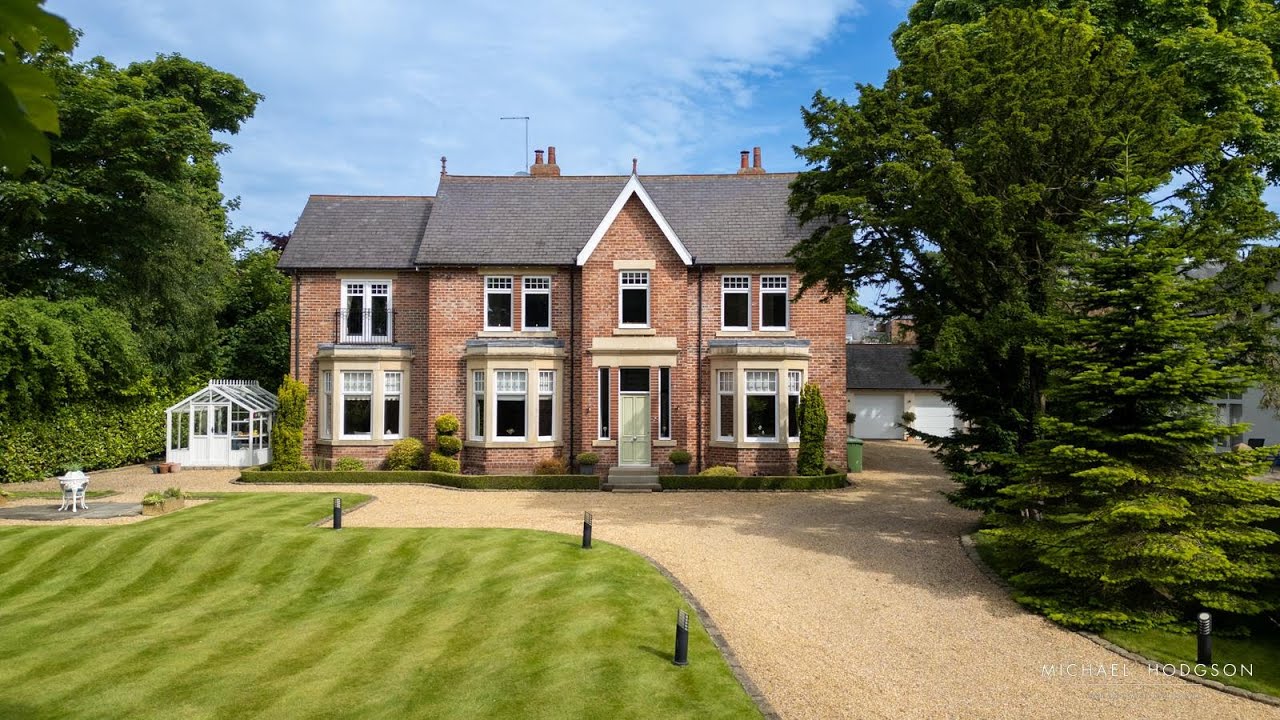 Phenomenal family home for sale: Cromwell House, Cleadon Village