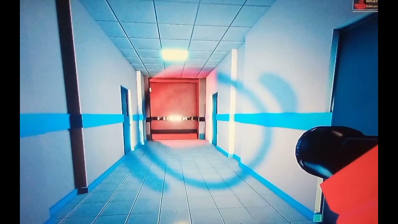 Playing Roblox backrooms level ! And !-!