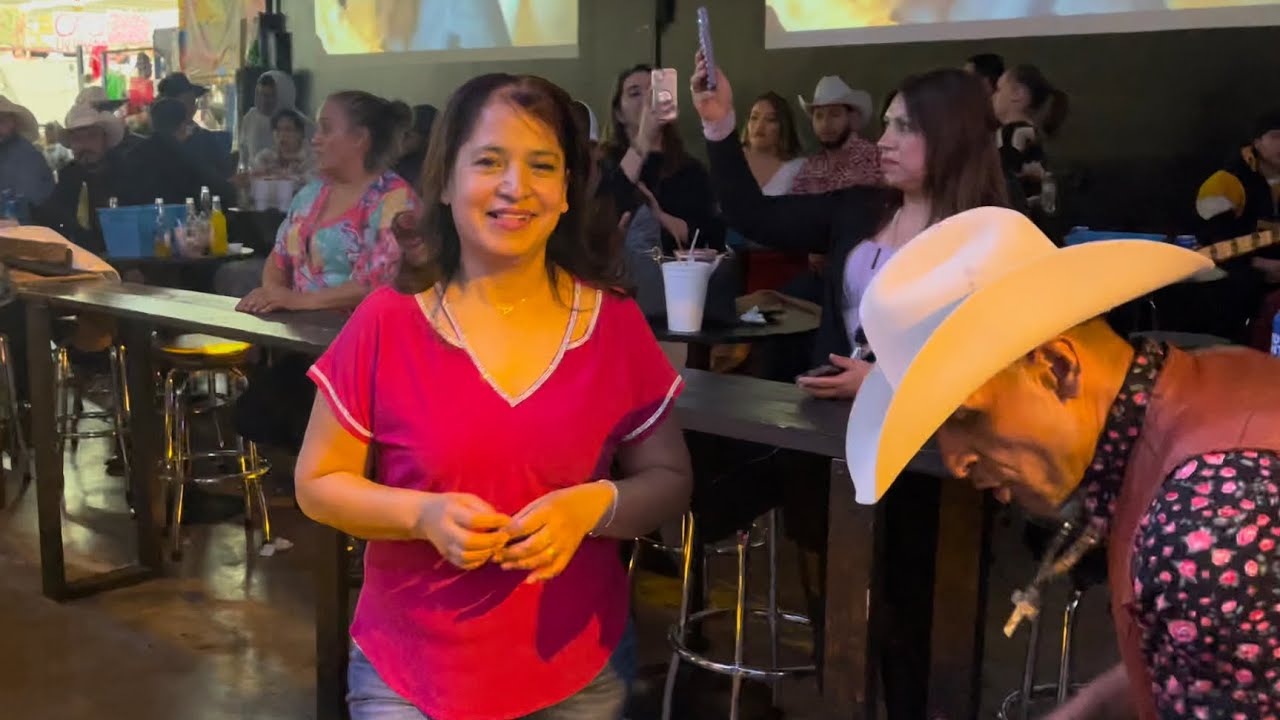 Que fiesta ! Llegaron los Reyes del Popurrí Trunkado y bailamos toda la noche