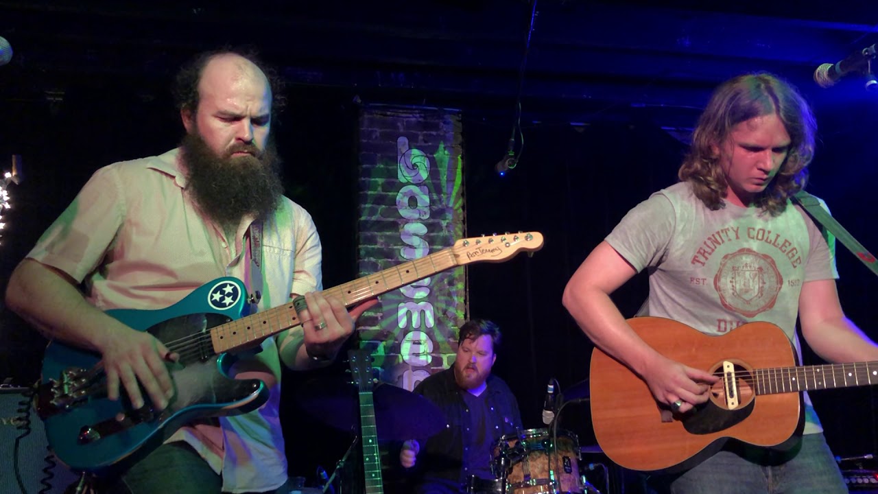 Ian Noe - Dead on the River (Rolling Down)