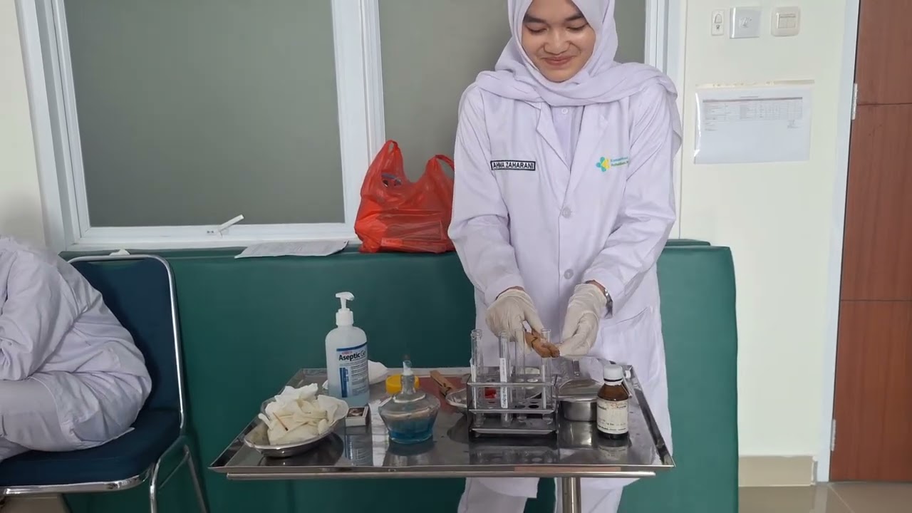 Pemeriksaan urine (praktik askeb esensial kehamilan)