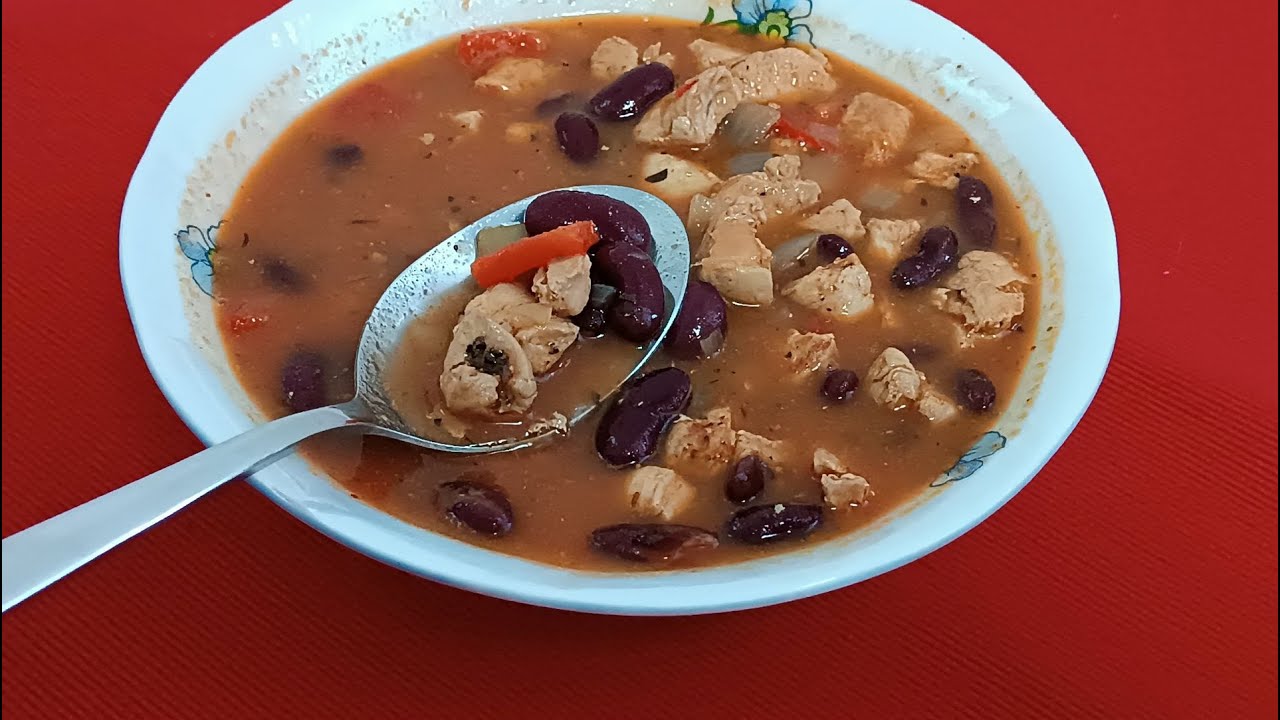 вкусное и быстрое блюдо из консервированной красной фасоли и курицы