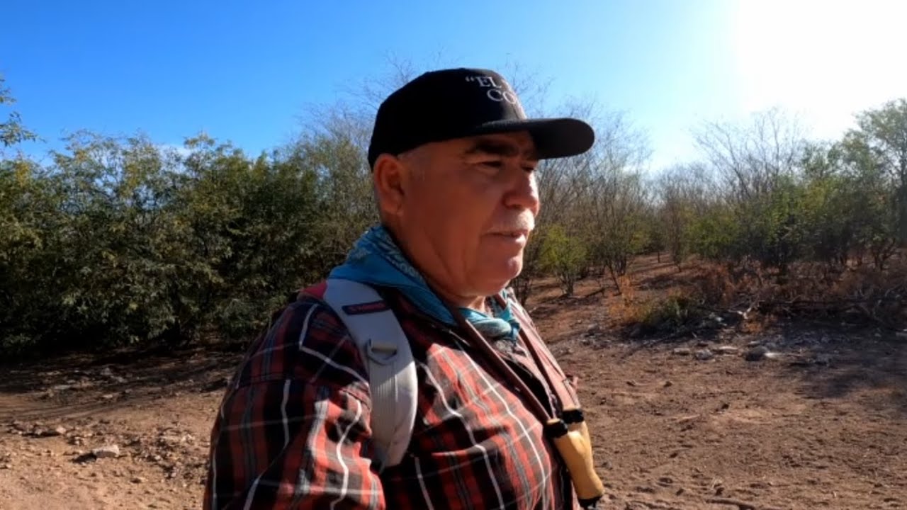 Buscando horquetas para hacer resorteras