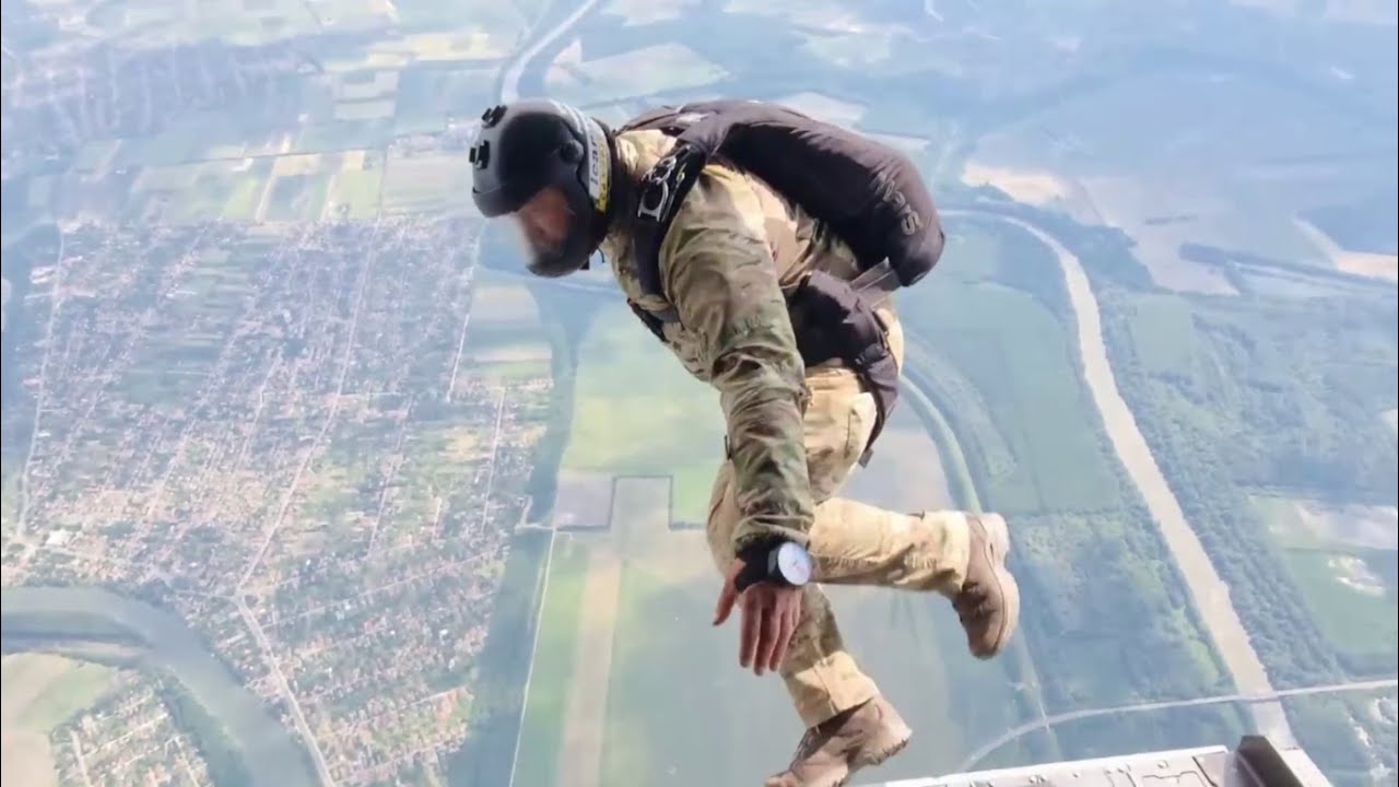 Hungarian special operations forces jump from Big Windy during Saber Guardian 21