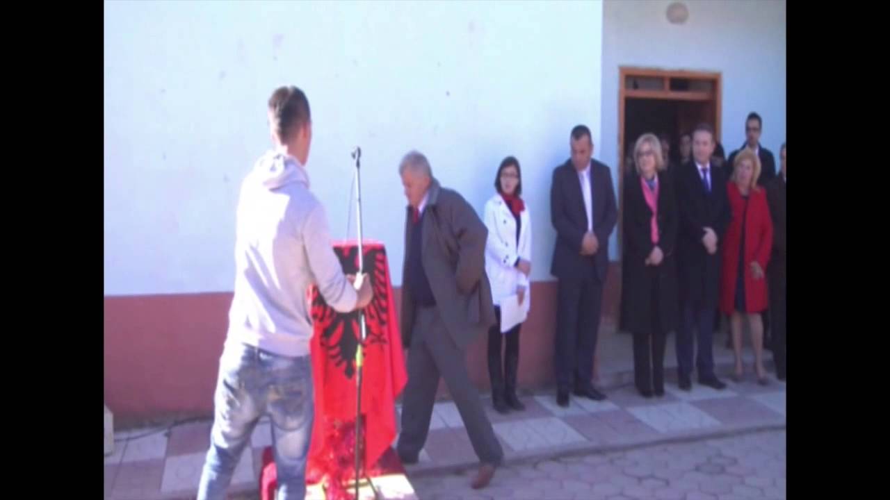 SHENGJERGJI I TIRANES PERKUJTON 100 VJETORIN E HAPJES SE SHKOLLES SE PARE SHQIPE NE RRETH.