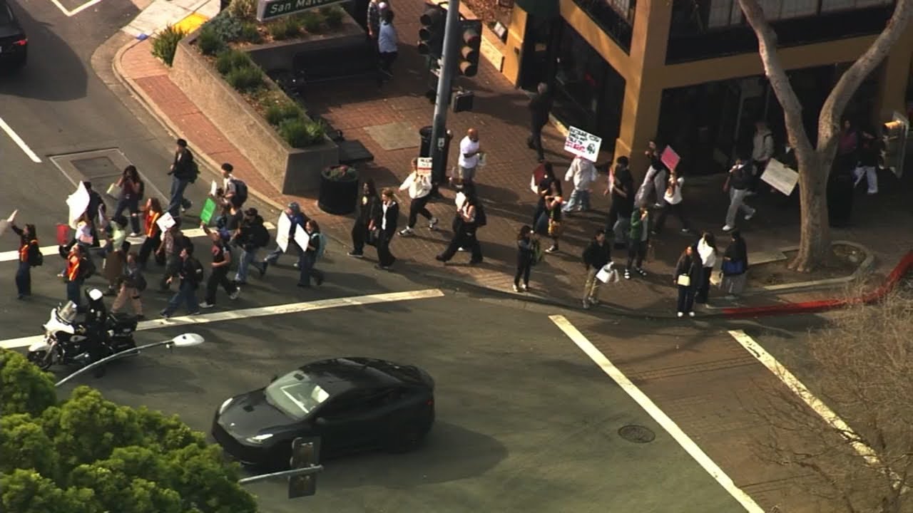 Bay Area students walk out of school in protest of ICE
