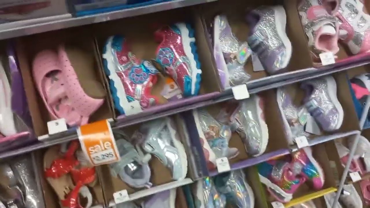 BACK TO SCHOOL SHOES SHOPPING FOR 2 KIDS || BACK TO SCHOOL 2022 @PeachMcIntyre