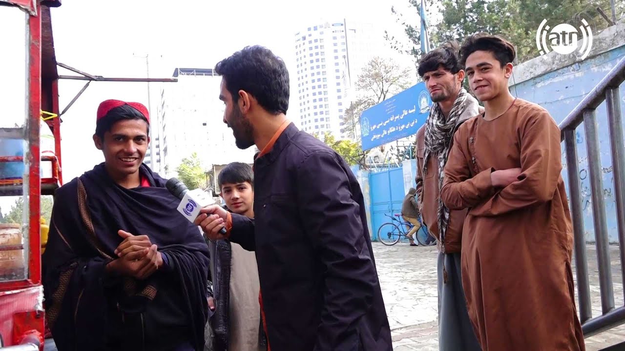 Falafel sellers at Bibi Mehro's boys school / فلافل فروشی های لیسه ذکور بی بی مهرو