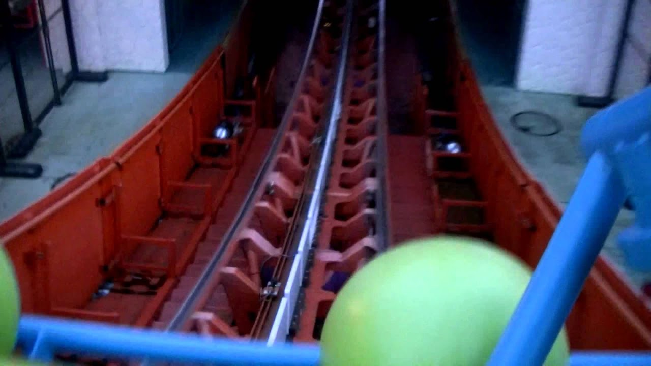 RC Racer : Toy Story Playland : On-Ride : Walt Disney Studios Park : Steel Shuttle Roller Coaster