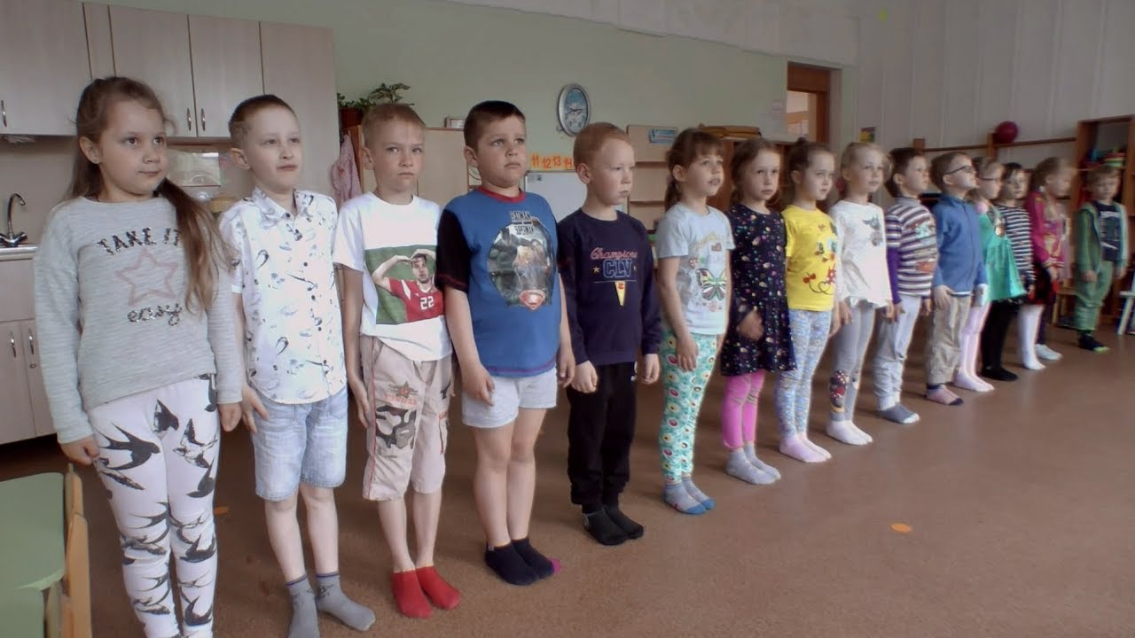 Один день в садике. Утро: приход, разминка, завтрак.