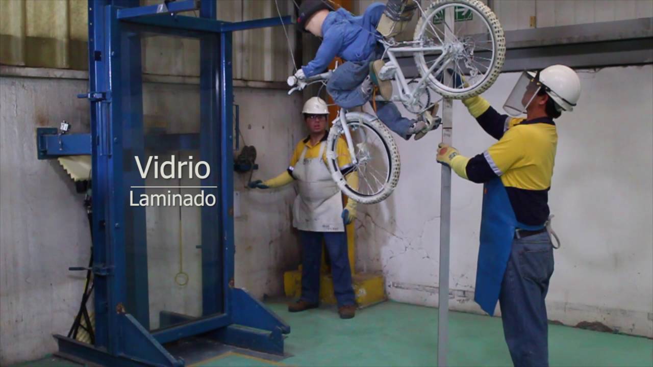 Vidrio laminado Blindex Seguridad Prueba dummy vidrio común V/S vidrio laminado.