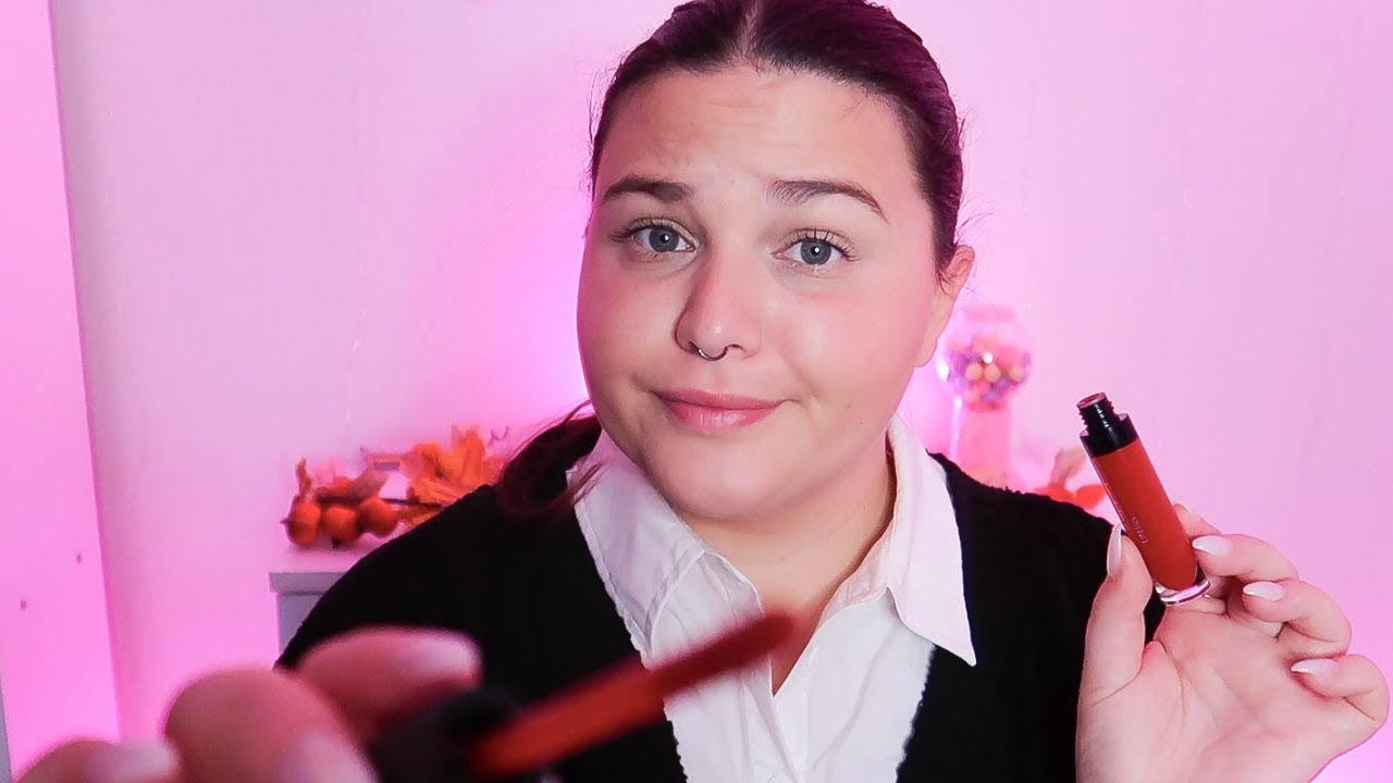 ASMR POV : TA MÈRE te maquille pour ta première soirée !