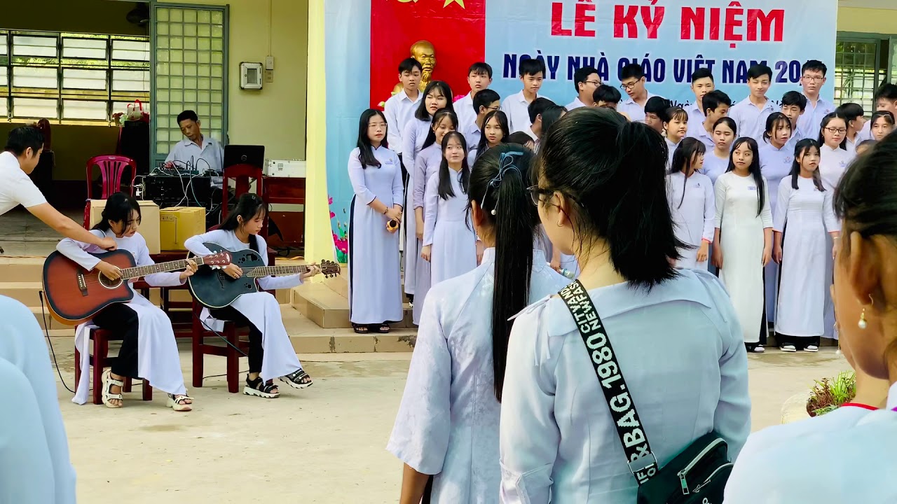Bài hát bụi phấn thcs bình Phú 20/11/2920