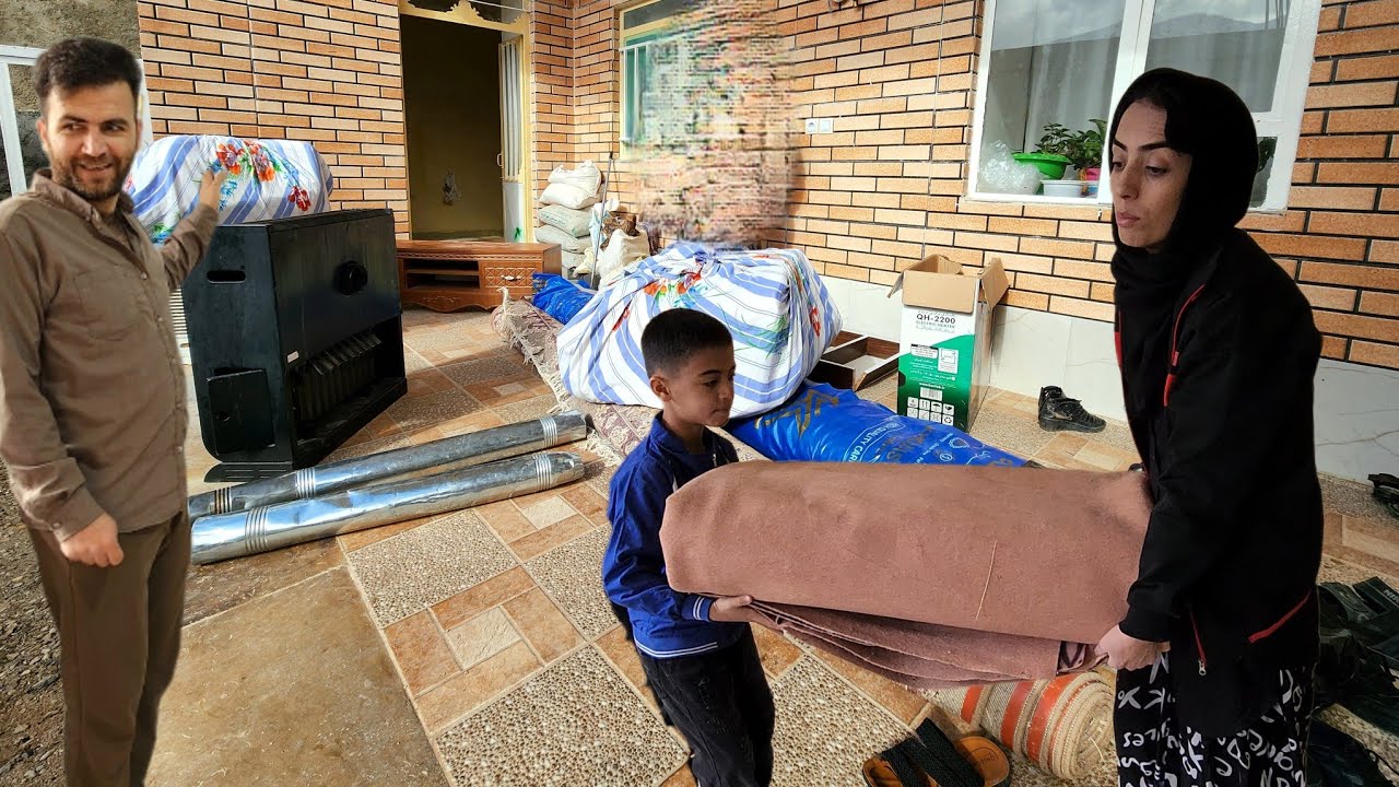 The powerful and unstoppable hands of a tailor. Fatima, from renovation to tailoring 