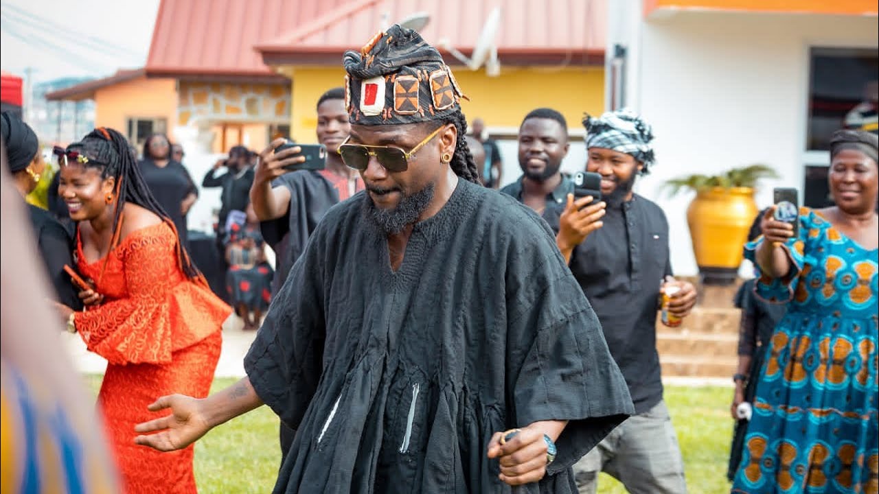 King Jerry Steals Show with his ‘Ga’ freestyle rendition of Samini’s 'My Own' || AMELLEY DJOSU