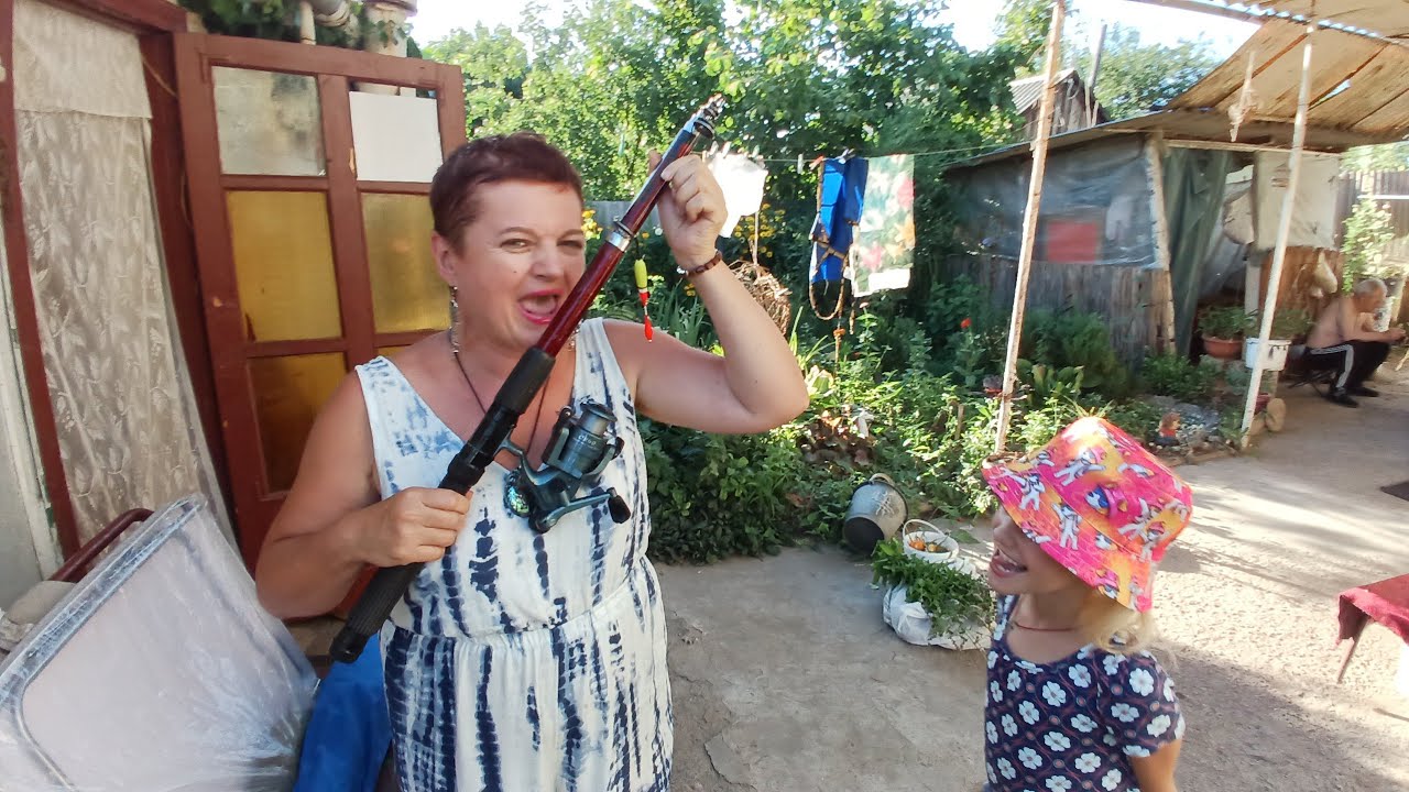 Отдых закончился‼️Валера  на картошке🥸🙃‼️А я готовлюсь к рыбалке😁