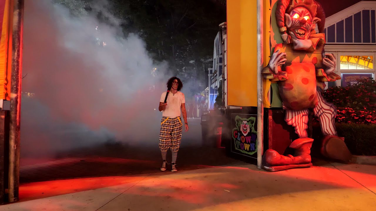 Fright Fest 2021 Six Flags Great Adventure | Scare Zone Stroll | Clown Town
