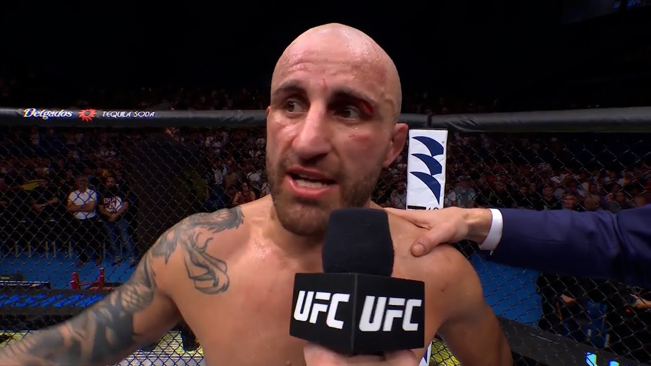 Интервью Александра Волкановски в октагоне | UFC 284