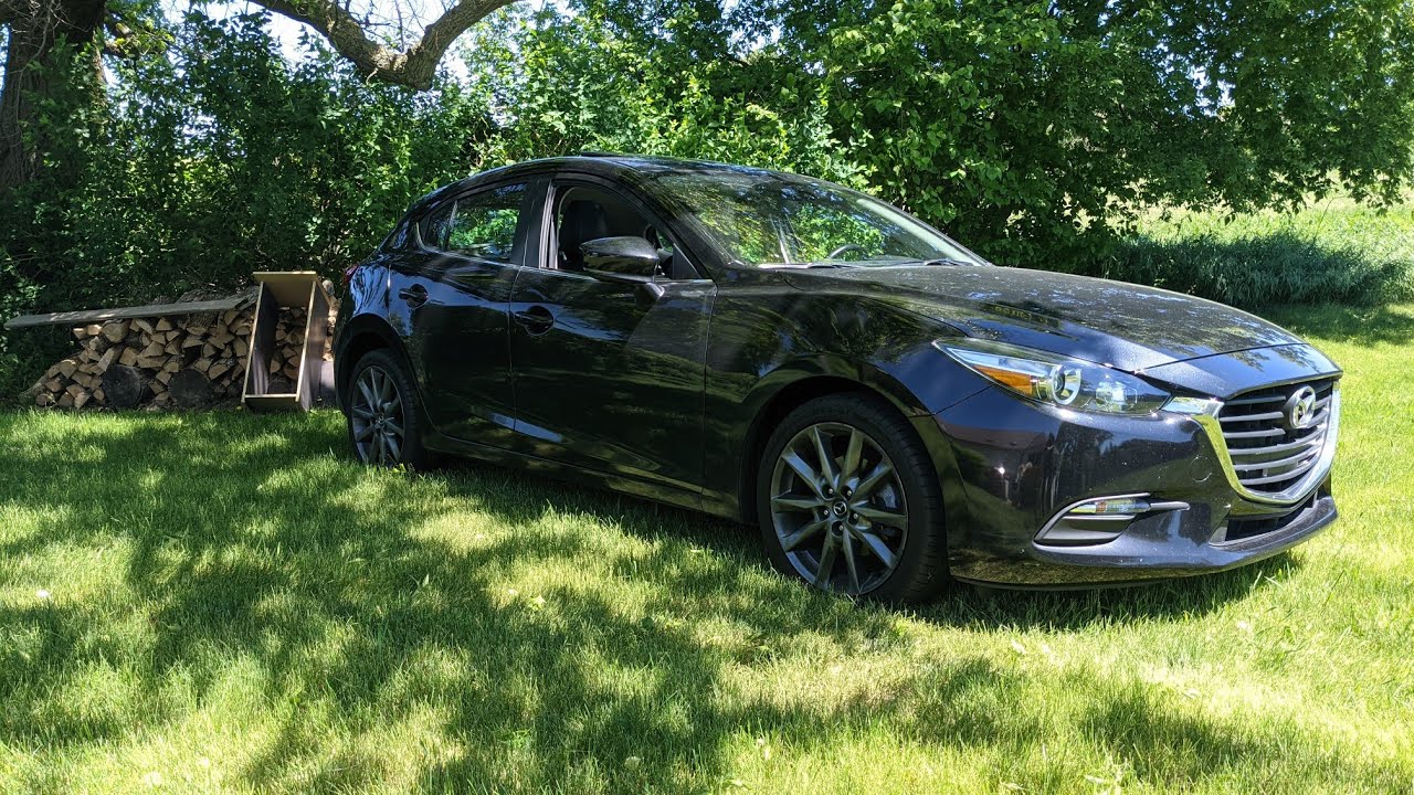 Mazda Hatchback Touring 2018 года. Идеальный подержанный автомобиль?
