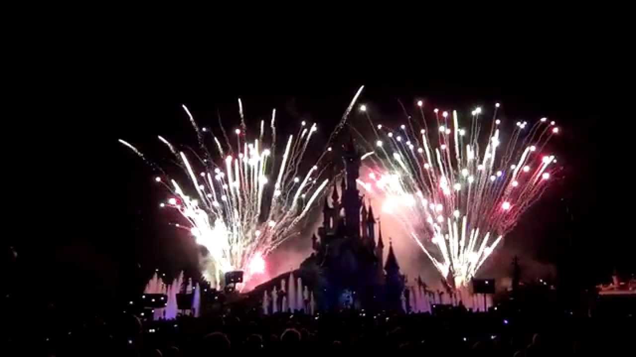 Disneyland Paris - Disney Dreams! of Christmas - 11/11/2013