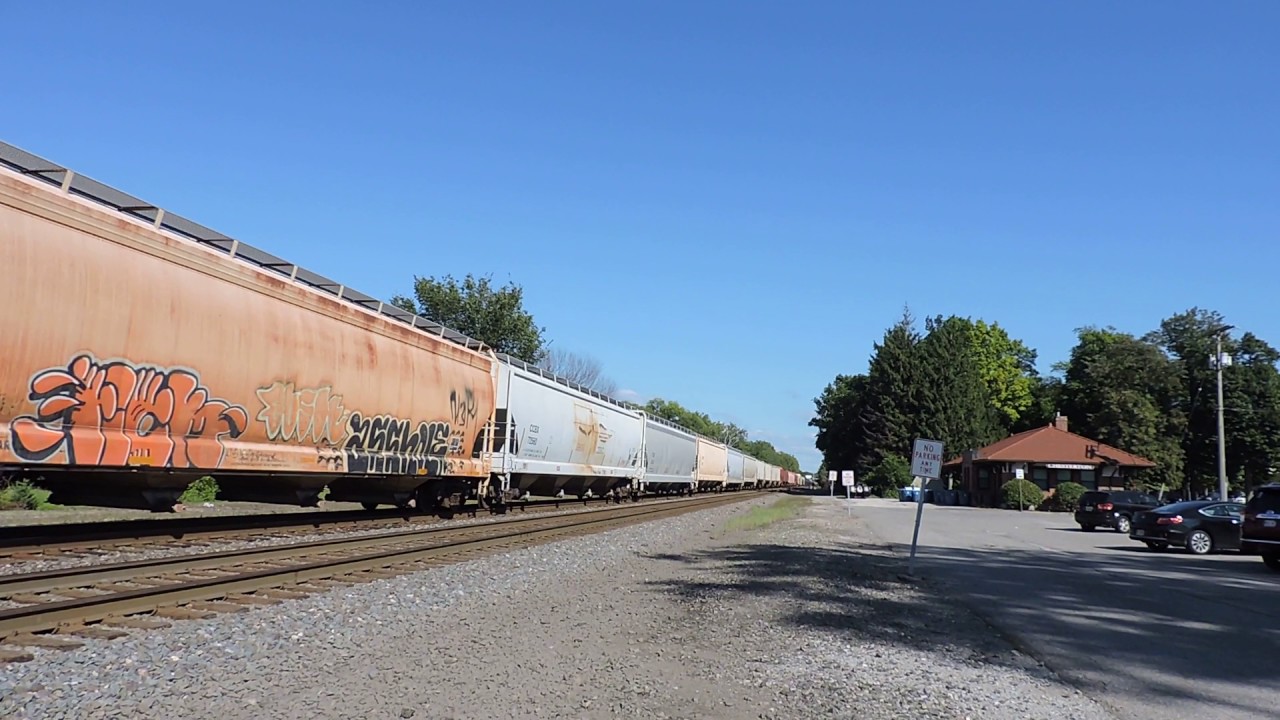 Canadian National SD75I 5788 Leads a Westbound Manifest Through Chesterton IN