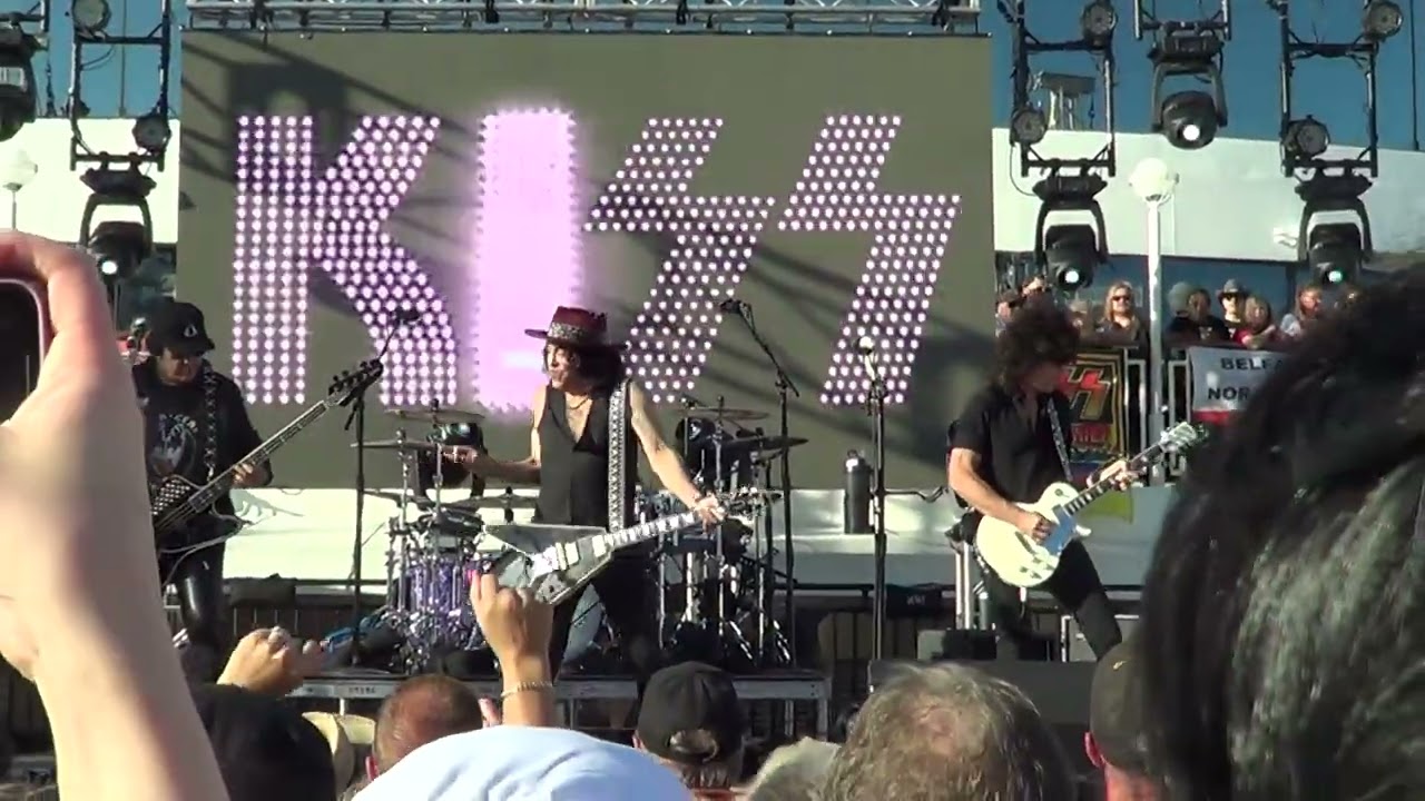 KISS - 2022-10-29 - KISS KRUISE XI week2 sailaway