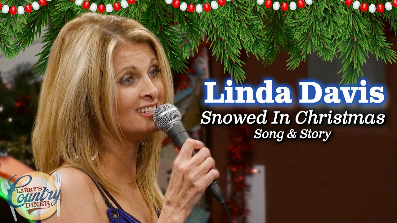 Linda Davis sings 