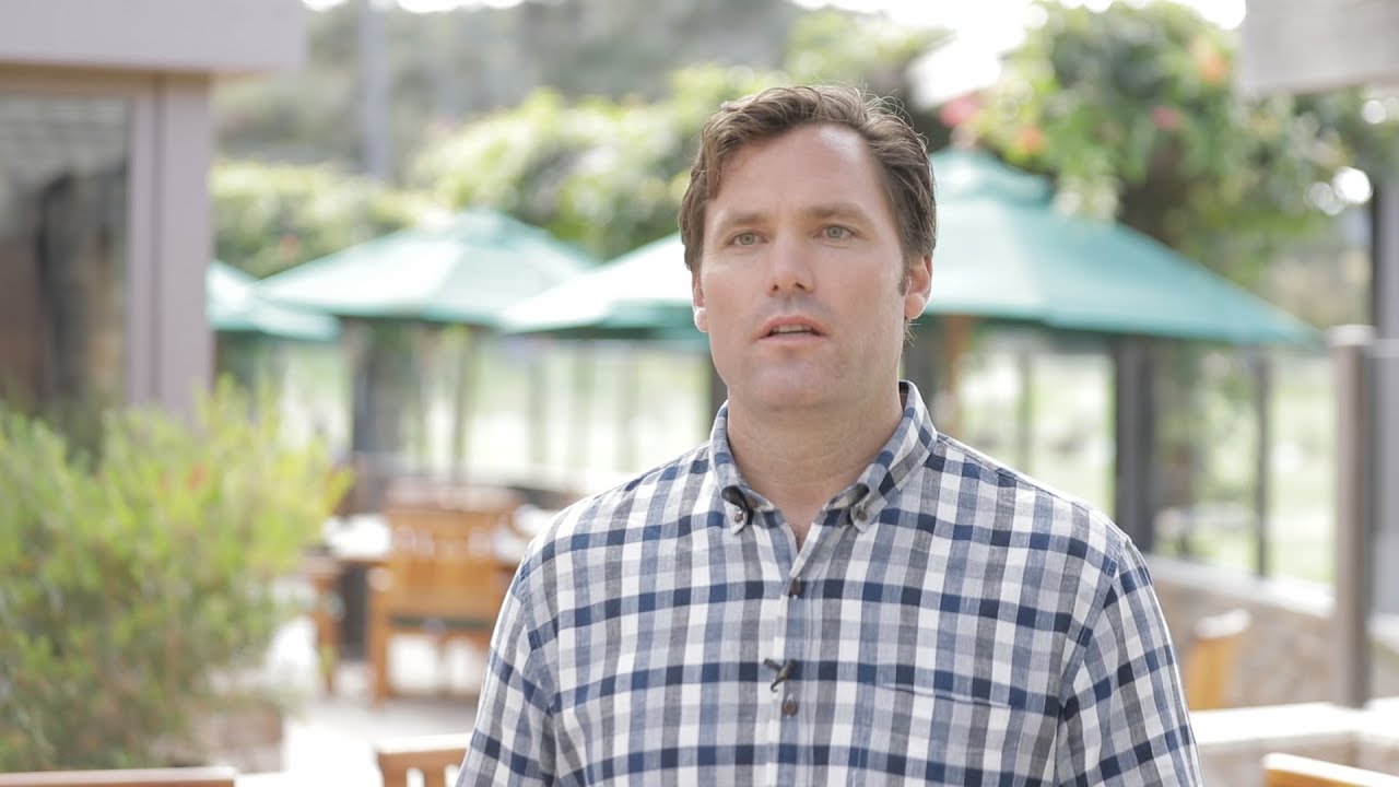 Peer Mentorship vs. Traditional Mentorship for Startup Founders
