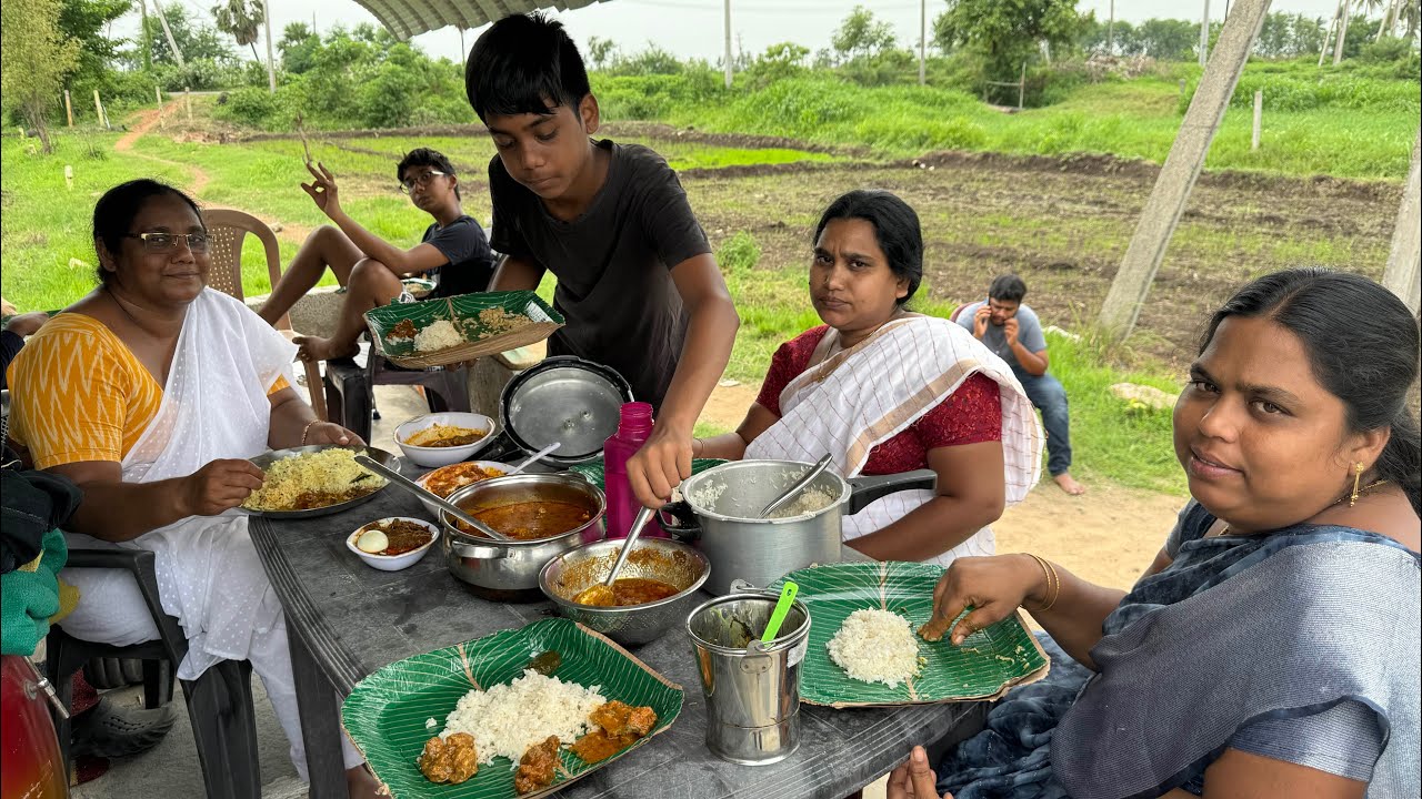 చుట్టుపక్కల పల్లెటూళ్లు అన్ని చూసి వచ్చిన తర్వాత రాత్రి మిగిలిన వాటితో భోజనం చేసి బయలుదేరాము #vlog