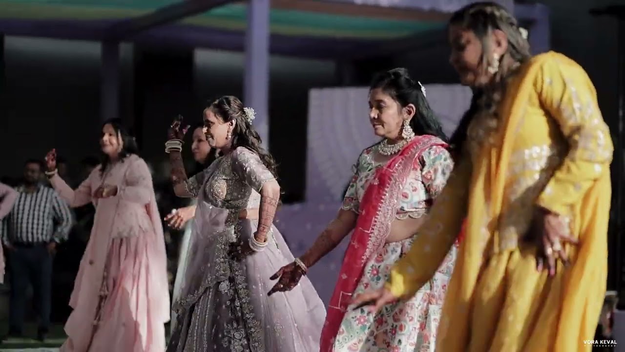 Groom mom n ladies Welcomes Bride | Haldi Ladies dance | GE