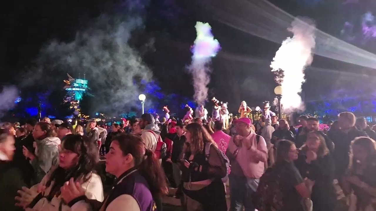 Disneyland Paris - Back in Time Night , The 2000s - #disneyfan #disneyfans #disneylandparis #disney