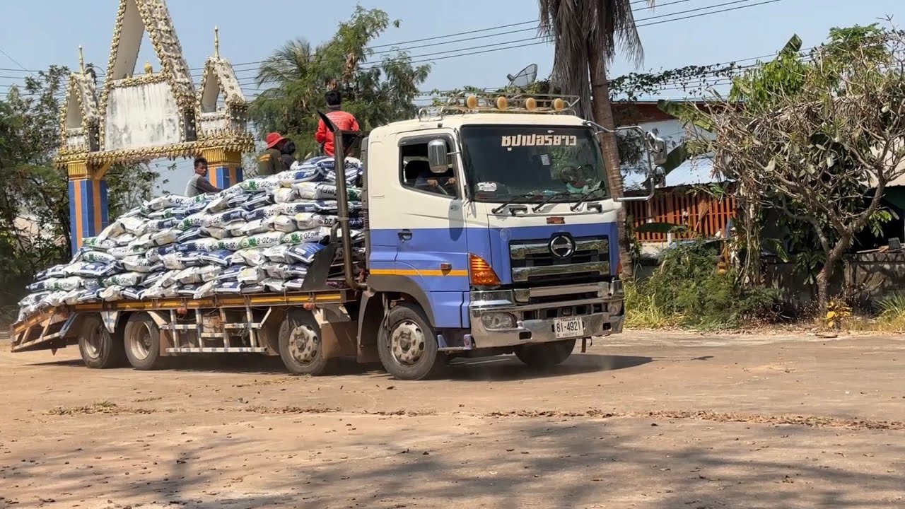 เอาทุกงานบริการขนปุ๋ยขอให้จ้างทำทุกอย่าง