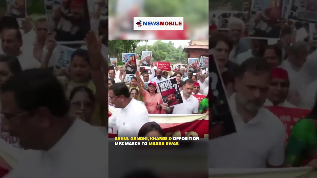 Rahul Gandhi, Kharge & Opposition MPs March to Makar Dwar
