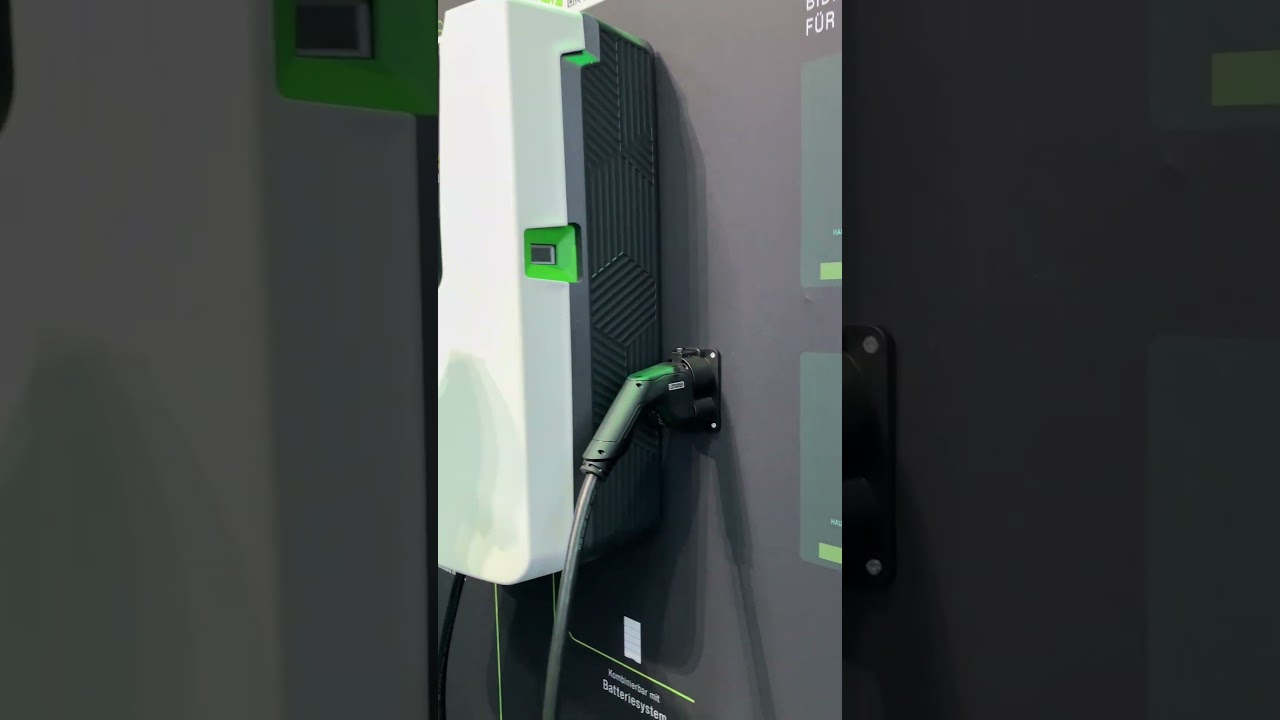Messeneuheit: #E3/DC #S10Bidi auf der #Intersolar M&uuml;nchen 2024 Bidirektionales Laden &uuml;ber DC