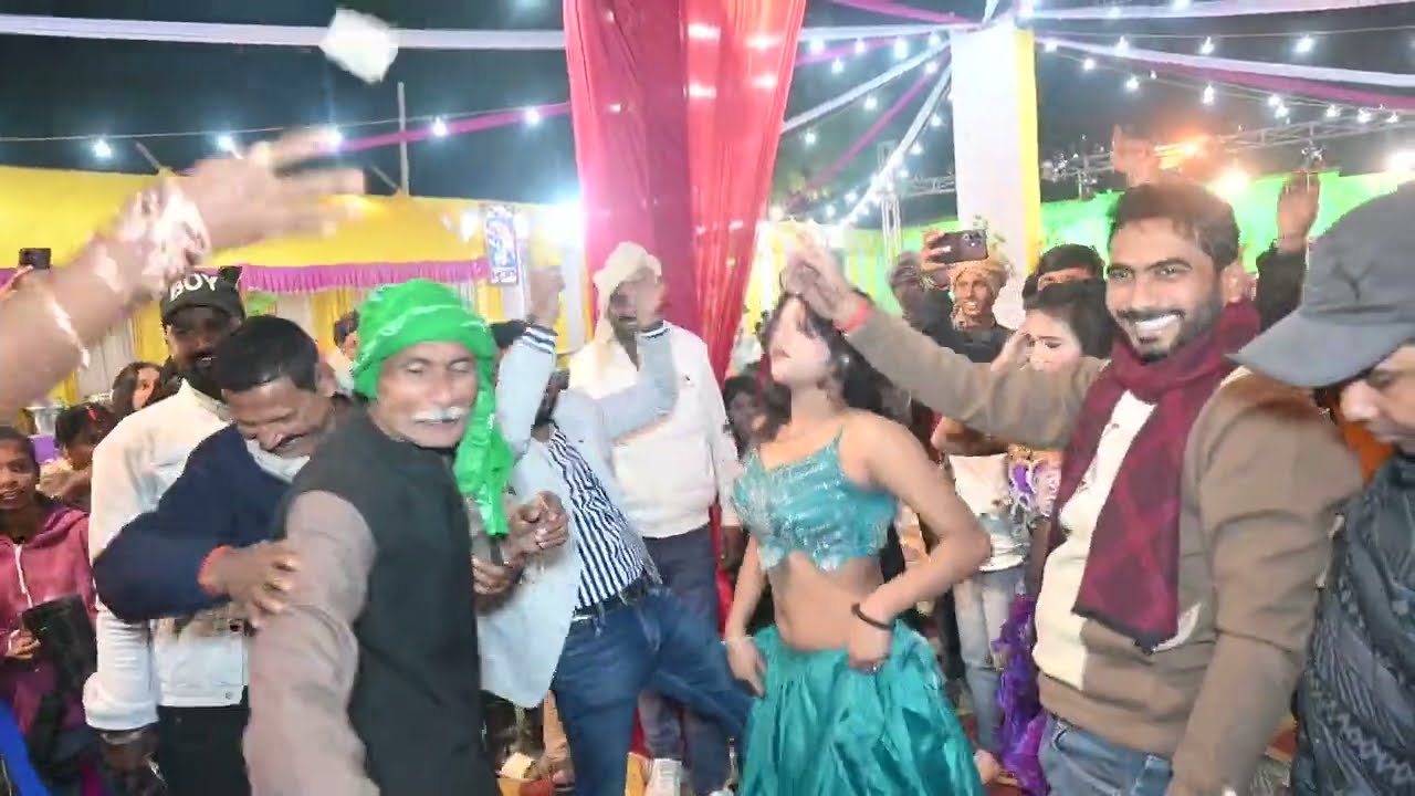 टूट जाई राजा जी पलंग सागवान के ये || बाबा ने तो लड़की के पानी पानी कर दिए  #arkestra new viral video