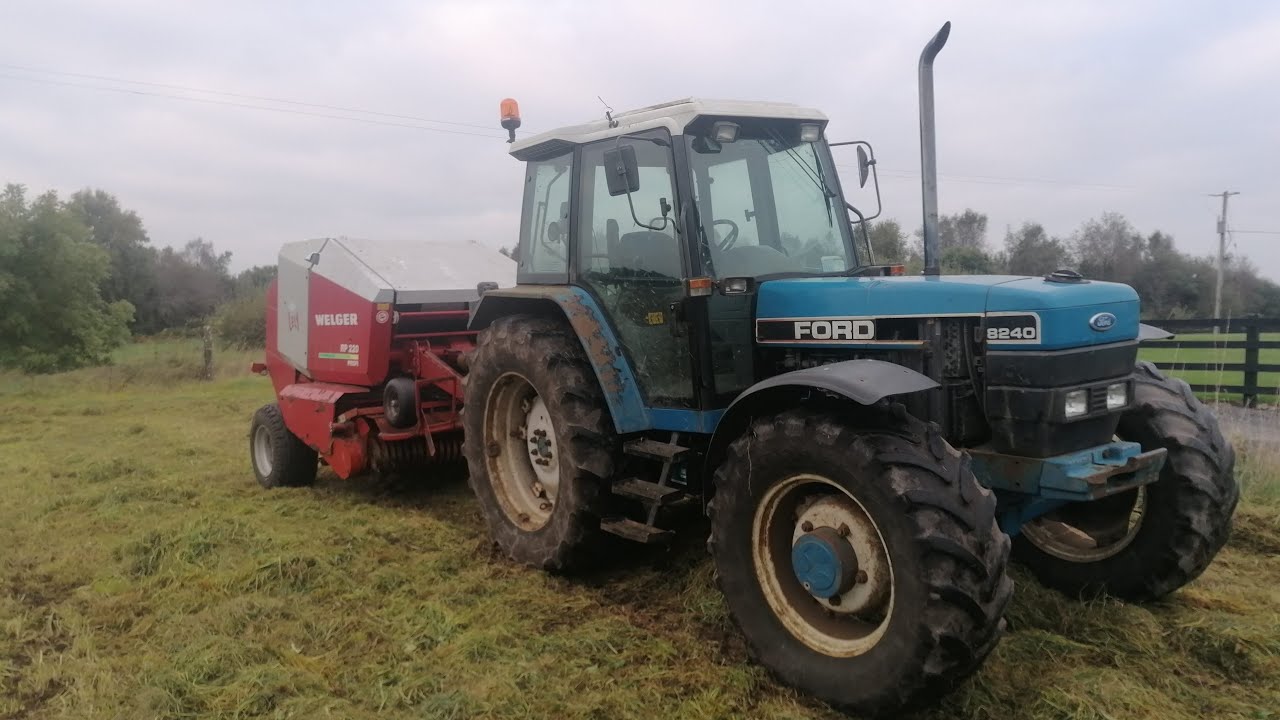 Baling Silage With Welger RP220 and Ford 8240