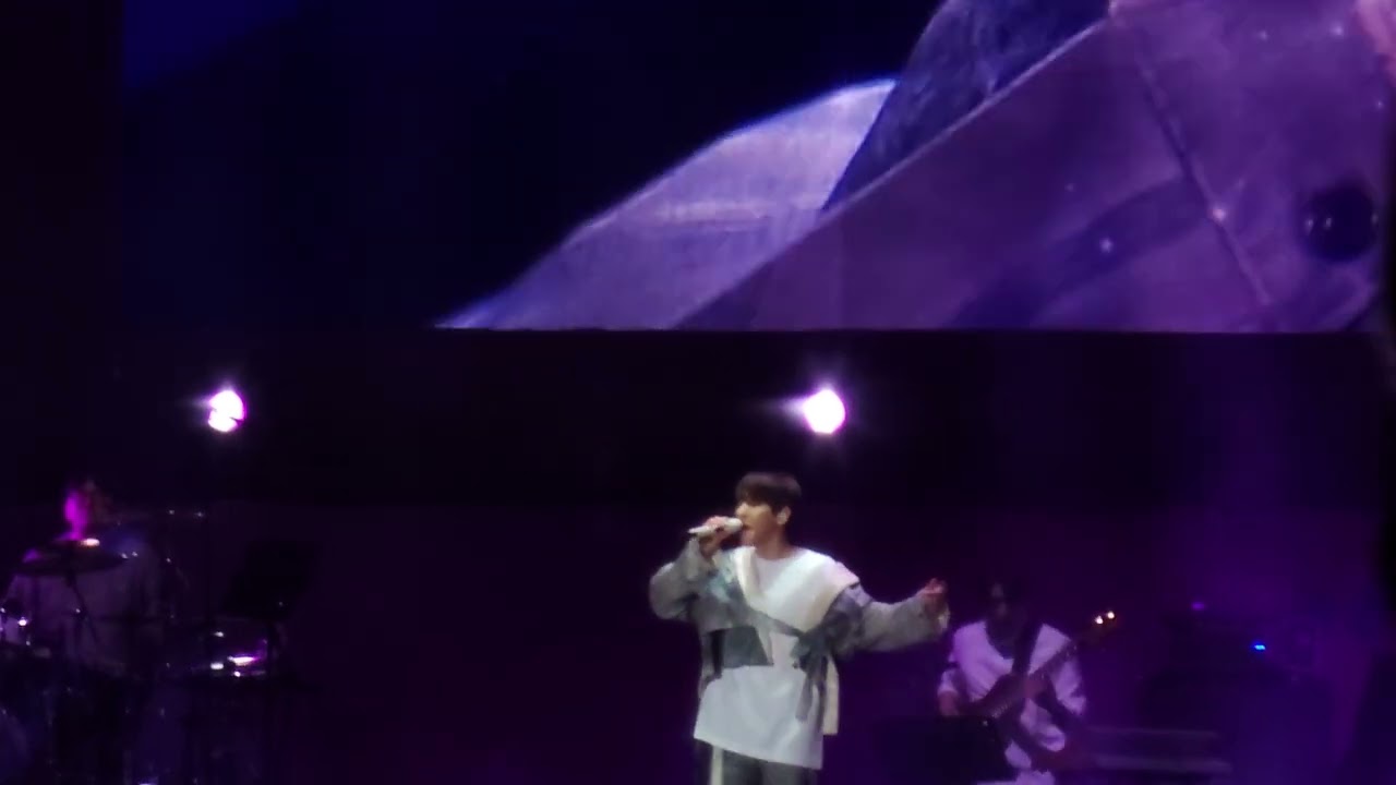 230423 LOVESOME FESTIVAL 백현 그댄달라요+두근거려+바래다줄게