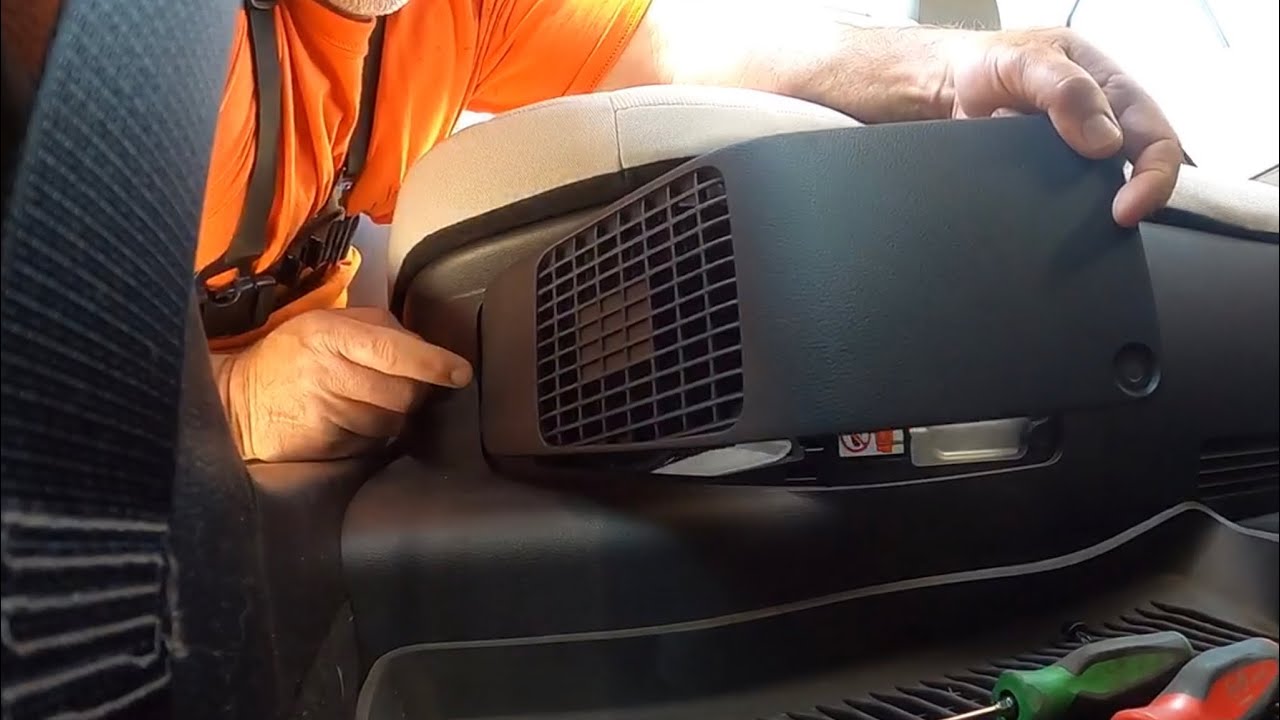 How to:R&R Toyota Corolla Hybrid HV battery filter