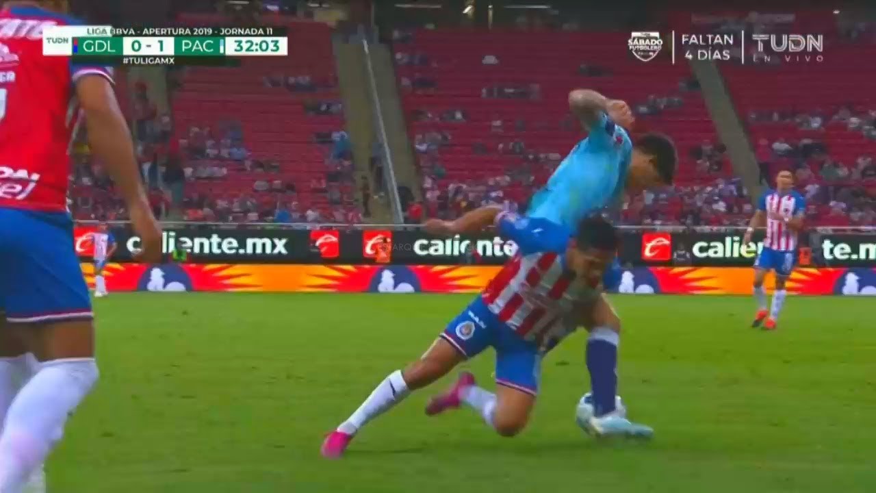 Victor Davila vs Guadalajara