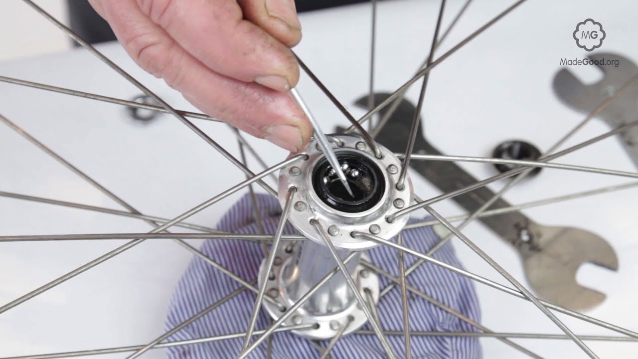 Entretenir le Moyeu Avant en Cône et Cuvette d’une Roue de Vélo