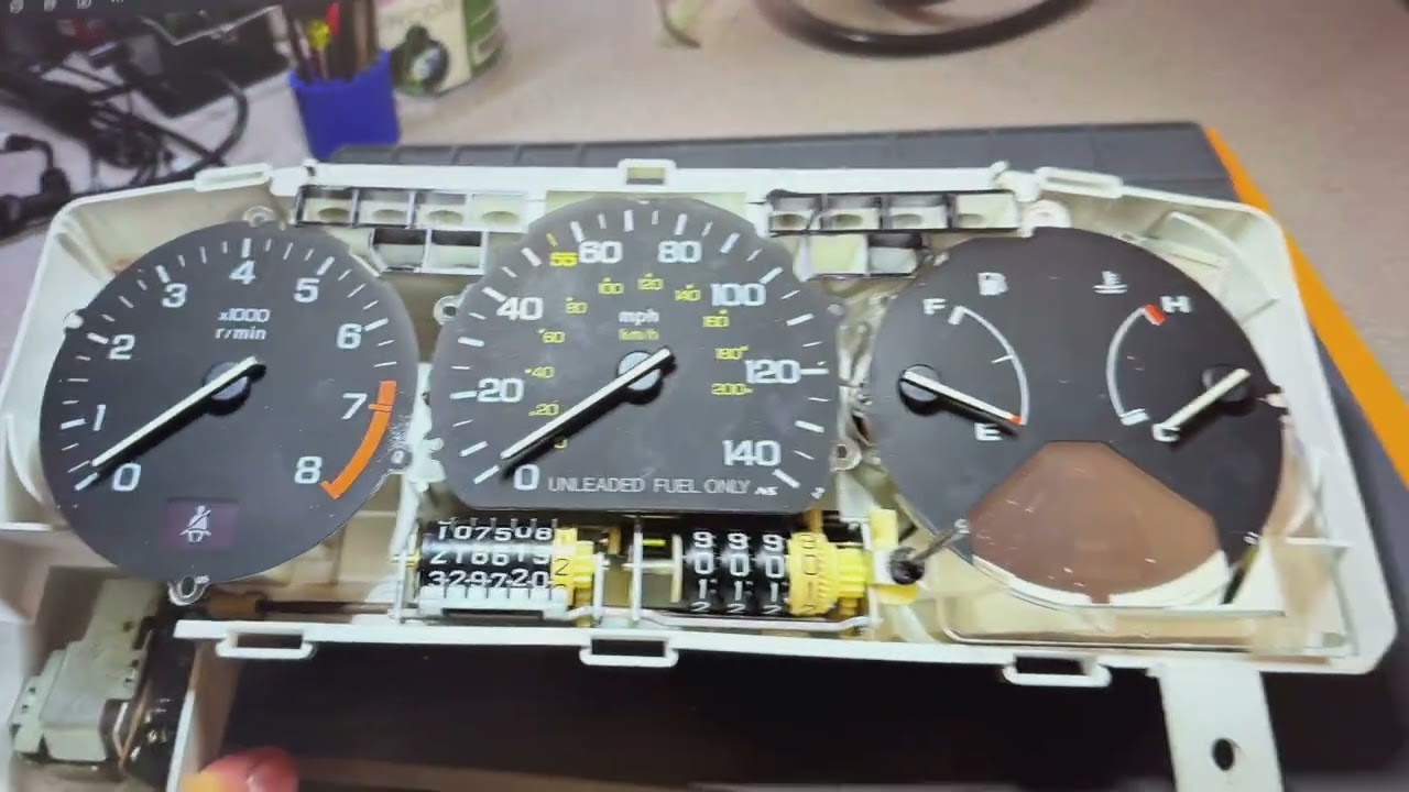1989 Honda Prelude Instrument cluster fuel gauge test. www.maicsalazardiagnostics.com